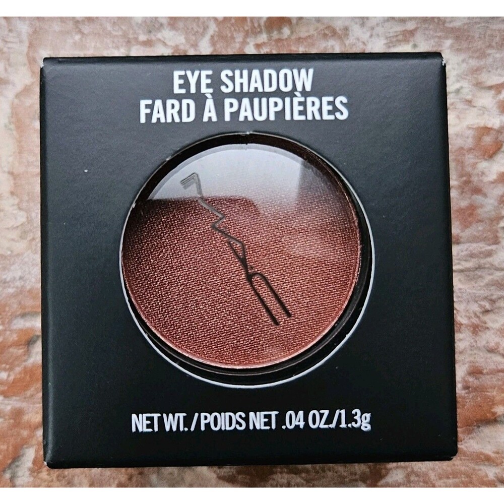 MAC Eye Shadow in Coppering Veluxe Pearl 1.5g Full Size in Box